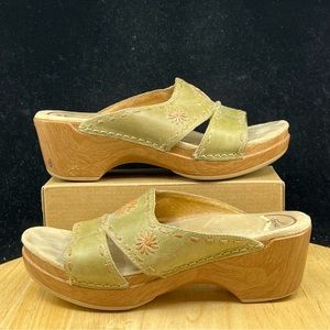 Dansko Casual Slip On Heel Clog open toe Stud Womens Size 37/ US Sz 7